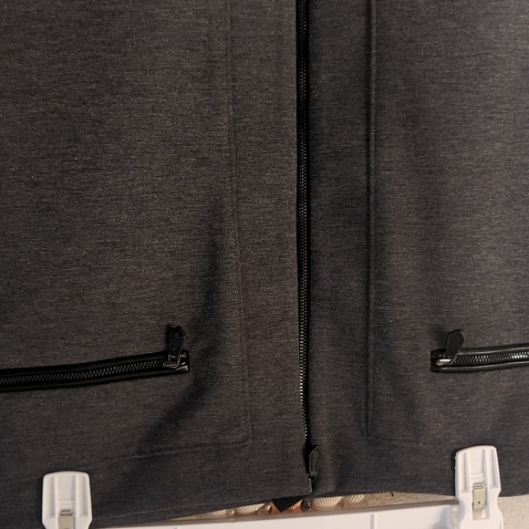 Mini skirts - Picture 2 of 8